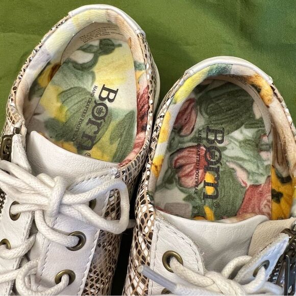 Born leather sneakers 🌺 great used condition 🖤 size 7 - Picture 3 of 6